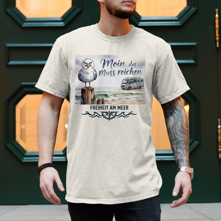 Camper-T-Shirt: Moin, das muss reichen – Lustiges Camper Shirt mit Möwe – Vorderansicht