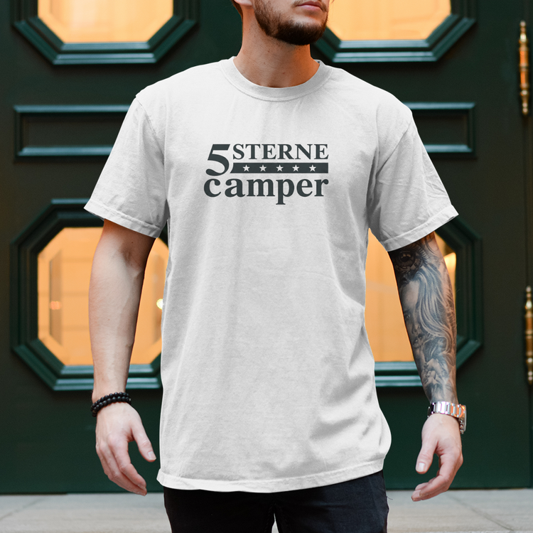 Camper-T-Shirt: 5 Sterne Camper – Vorderansicht