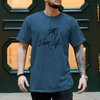 Van Life T-Shirt Motiv mit einer stilvollen Palme,