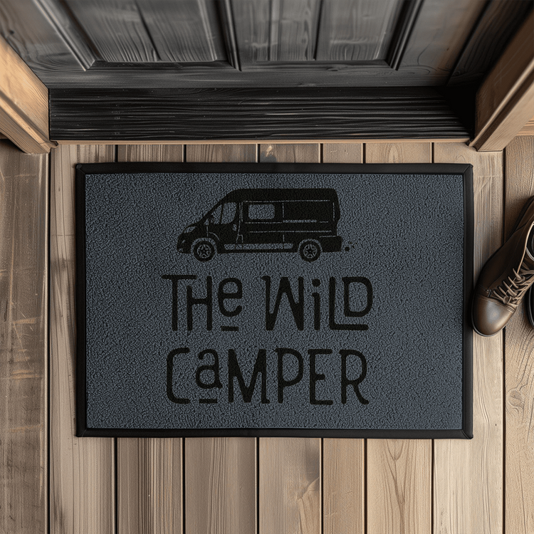 Fußmatte mit Gummirand Van Life: The wild Camper