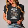 Damen Camper Shirt: „Nicht alle Hexen fliegen auf einem Besen manche fahren Wohnmobil“