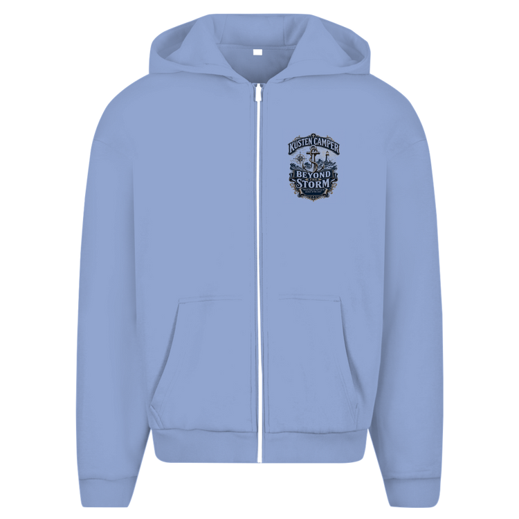 Camper Hoodie „Küsten Camper – Beyond The Storm“ – Camping Pullover mit beidseitigem Druck – Vorderansicht