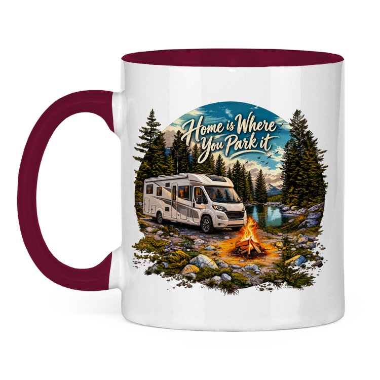 Campertasse „Home Is Where You Park It“ – Wohnmobil am See – Bordeaux Vorderansicht