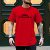 Van Life T-Shirt – Kastenwagen mit Herzschlag – Rot, Vorderansicht