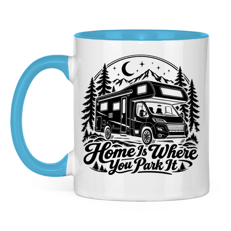 Campertasse „Home Is Where You Park It“ – Alkoven-Wohnmobil – Hellblau Vorderansicht