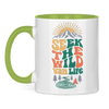 Campertasse „Seek the Wild“ – Berge & Lagerfeuer – Hellgrün, Vorderansicht
