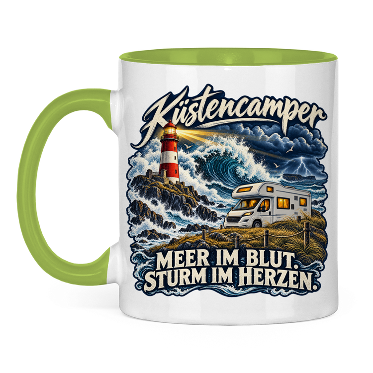 Küstencamper Tasse „Meer im Blut. Sturm im Herzen.“ – Hellgrün, Vorderansicht