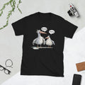 Lustige Möwe Shirt, Freche Möwe T-Shirt, Möwen Spruch Shirt, Möwen Humor T-Shirt, Küstenvogel Shirt, Möwe mit Kaffee Shirt, Möwe mit Sonnenbrille Shirt, Moin Möwe Shirt,Anker Camper Shirt, Bulli am Strand Shirt, Leuchtturm und Camper Shirt, Meer Camper T-Shirt, Wellen und Wohnmobil Shirt, Vanlife Küstenmotiv, Segelboot und Camper Shirt, Maritime Roadtrip Illustration 