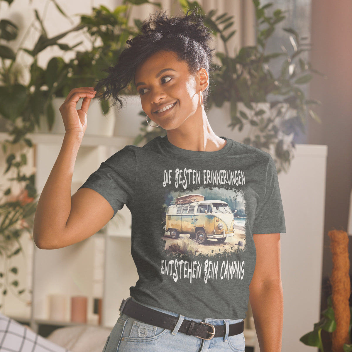 T-Shirt Van-Life Motiv "Die besten Erinnerungen entstehen beim Camping" Variante 2