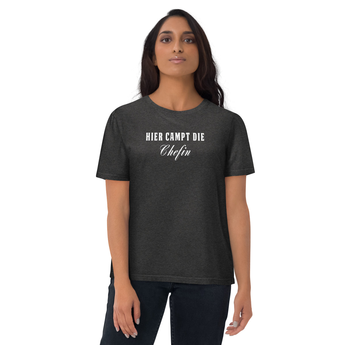 Cooles Damen Spruch Shirt "Hier Campt Die Chefin" Variante 1