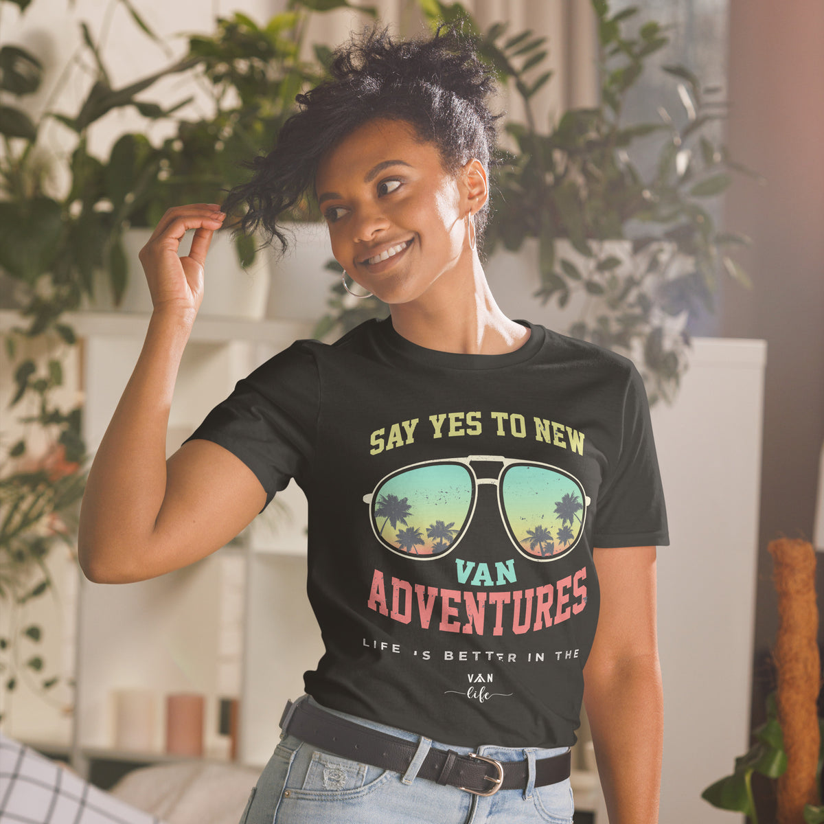T-Shirt Van-Life Motiv " Say Yes To A New Adventure "