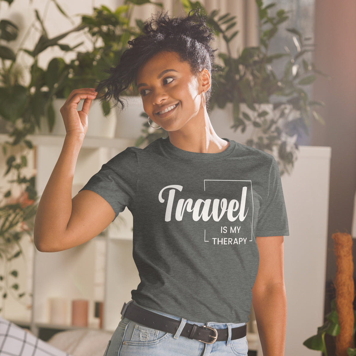 T-Shirt Van-Life Motiv " Travel is my Therapy "